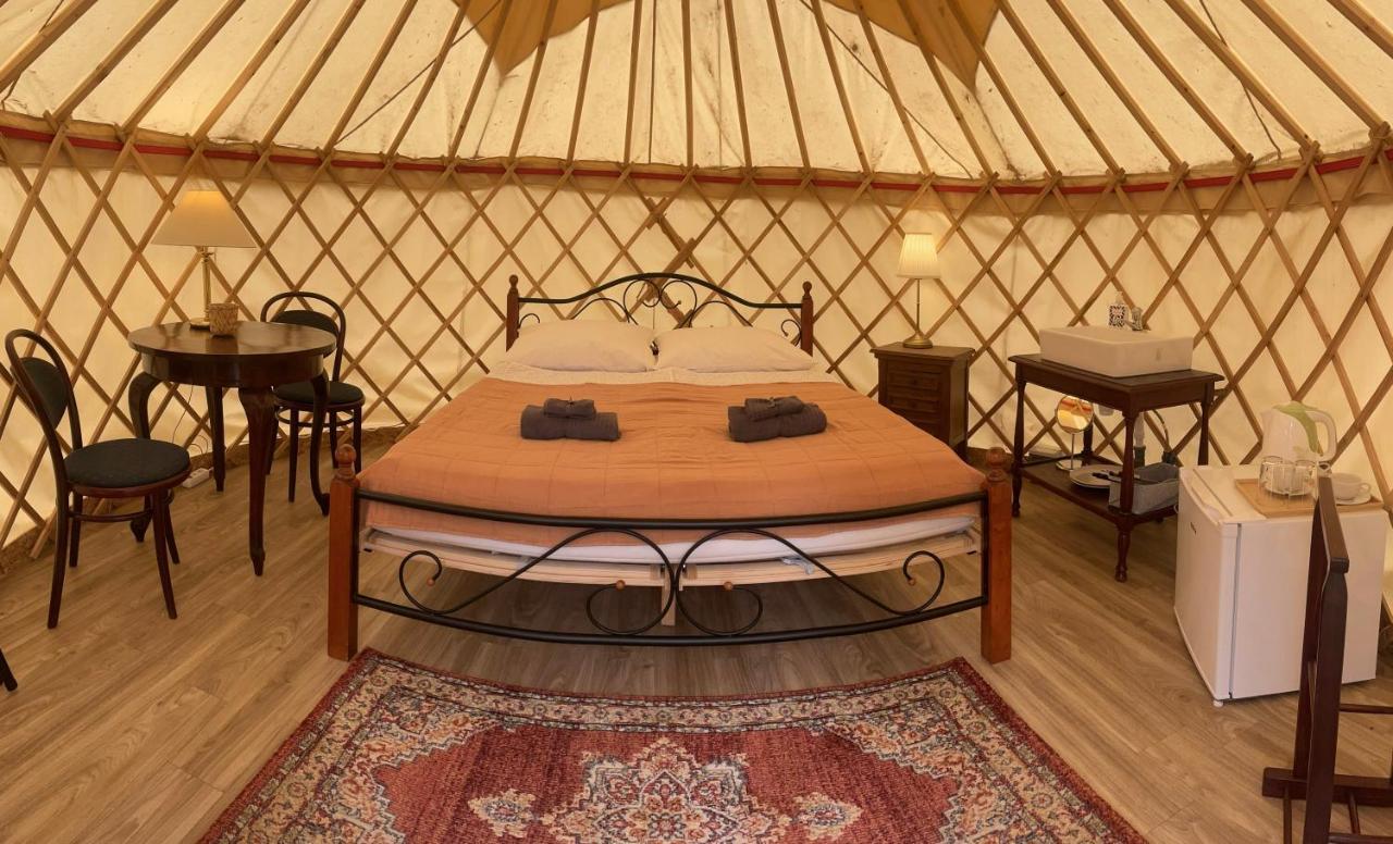 Oeko Kemping Es Glamping Tiszadada Ngoại thất bức ảnh