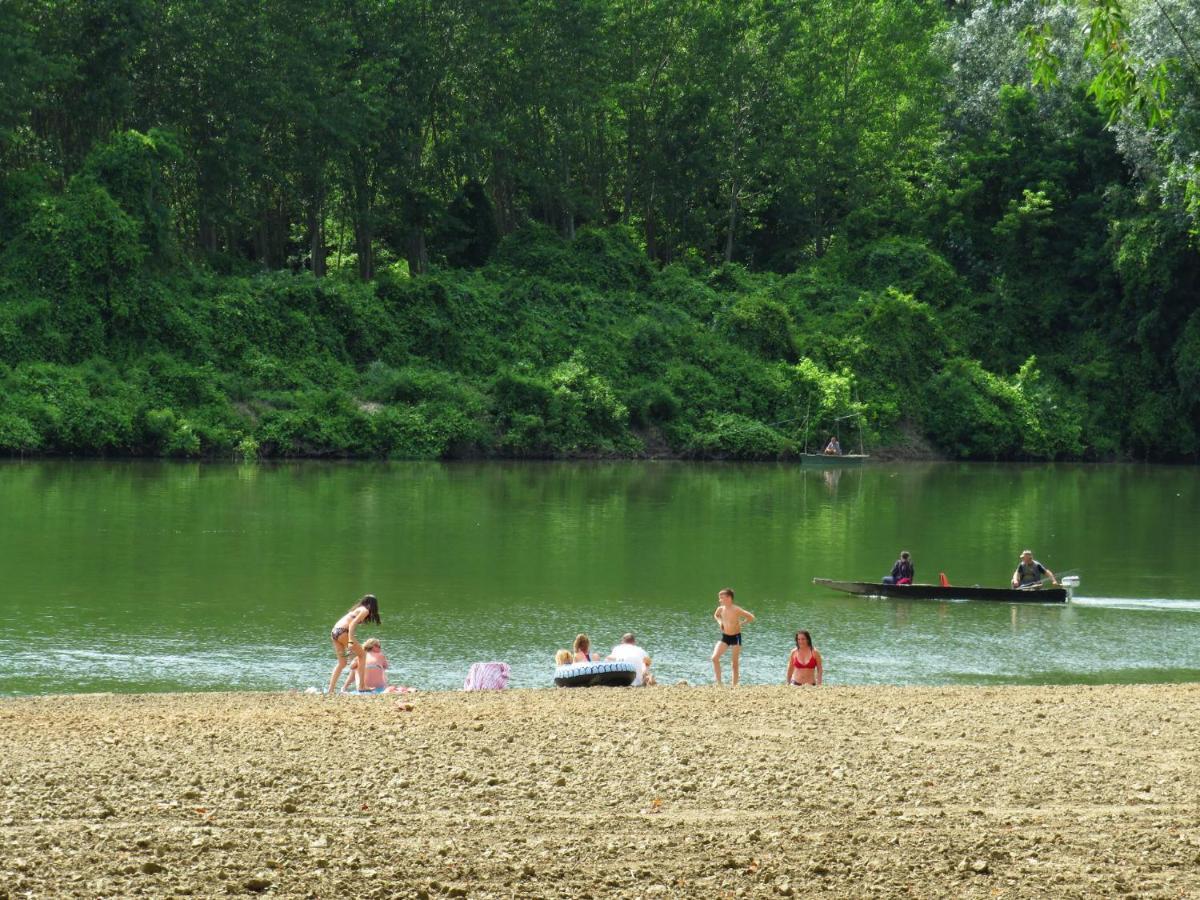 Oeko Kemping Es Glamping Tiszadada Ngoại thất bức ảnh
