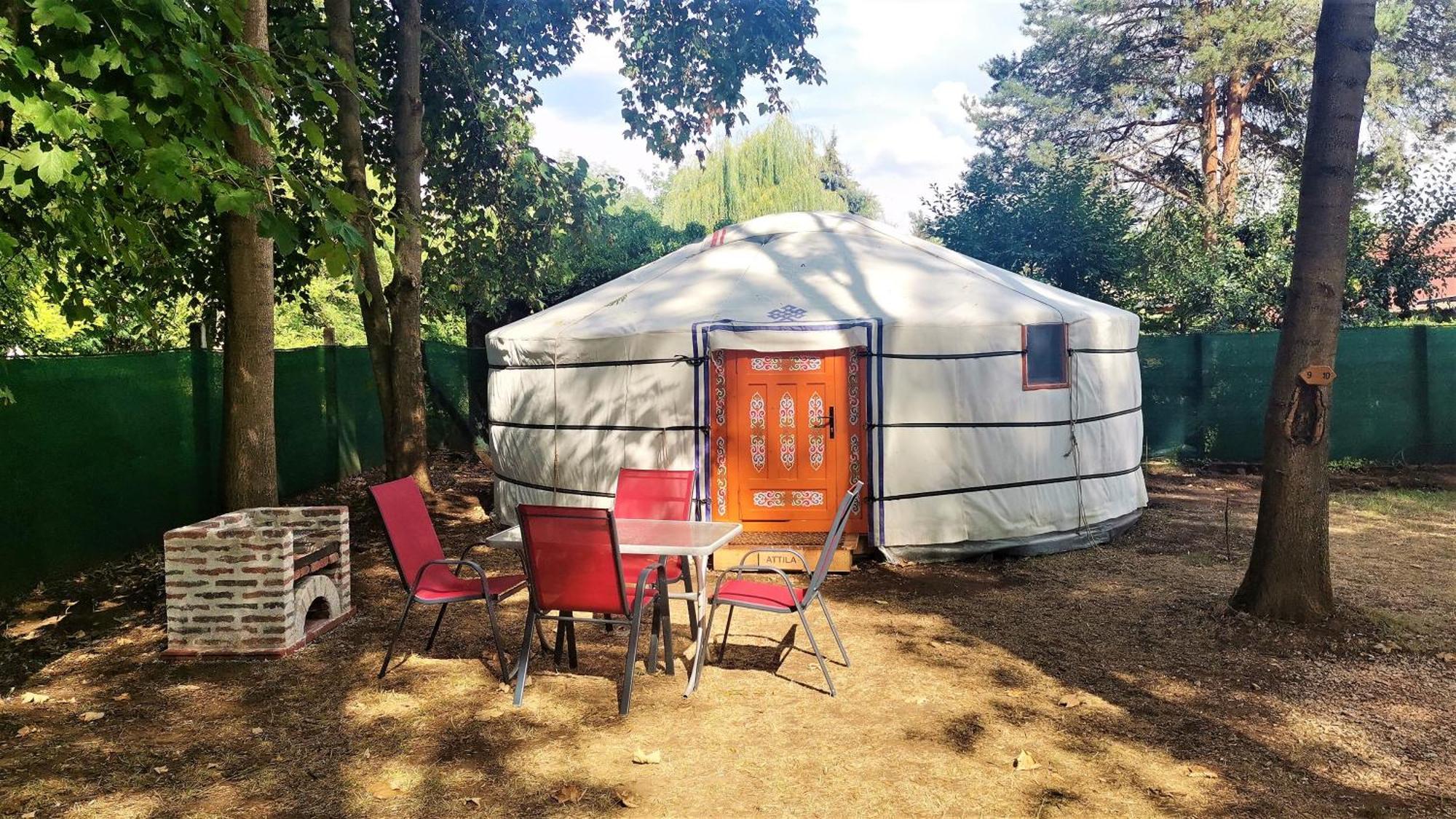 Oeko Kemping Es Glamping Tiszadada Ngoại thất bức ảnh